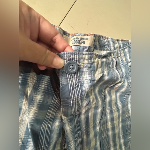 Wrangler cargo short ( long). NWOT. Size 42 - Picture 5 of 11